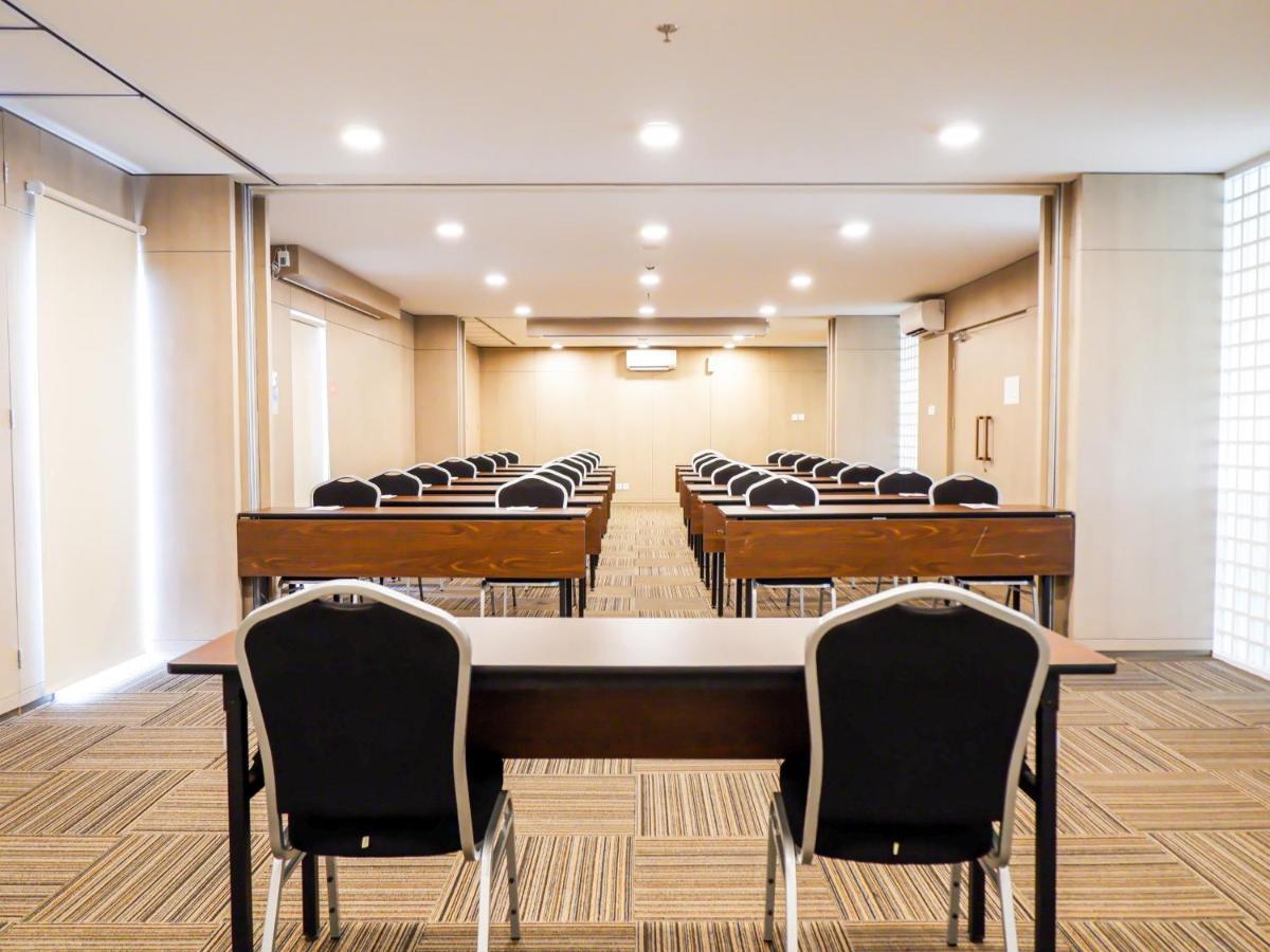 Hotel Swiss-Belexpress Cilegon Exterior foto