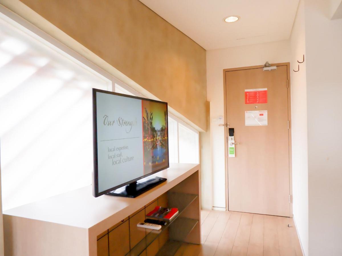 Hotel Swiss-Belexpress Cilegon Exterior foto