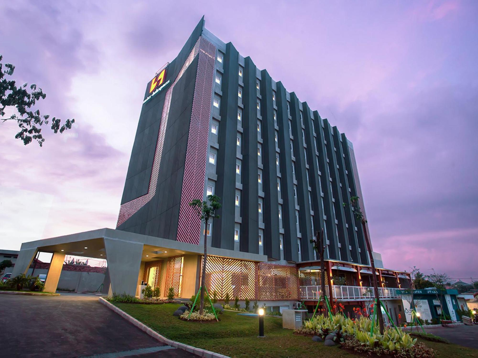 Hotel Swiss-Belexpress Cilegon Exterior foto